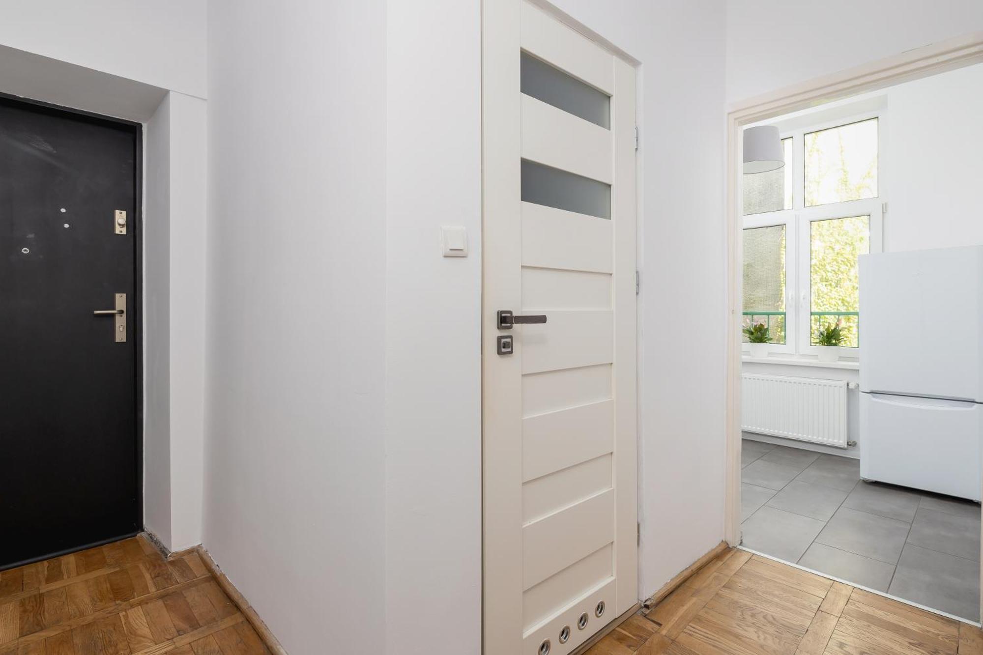 1-Bedroom Apartment With Balcony - Dluga 65 Cracovia Esterno foto