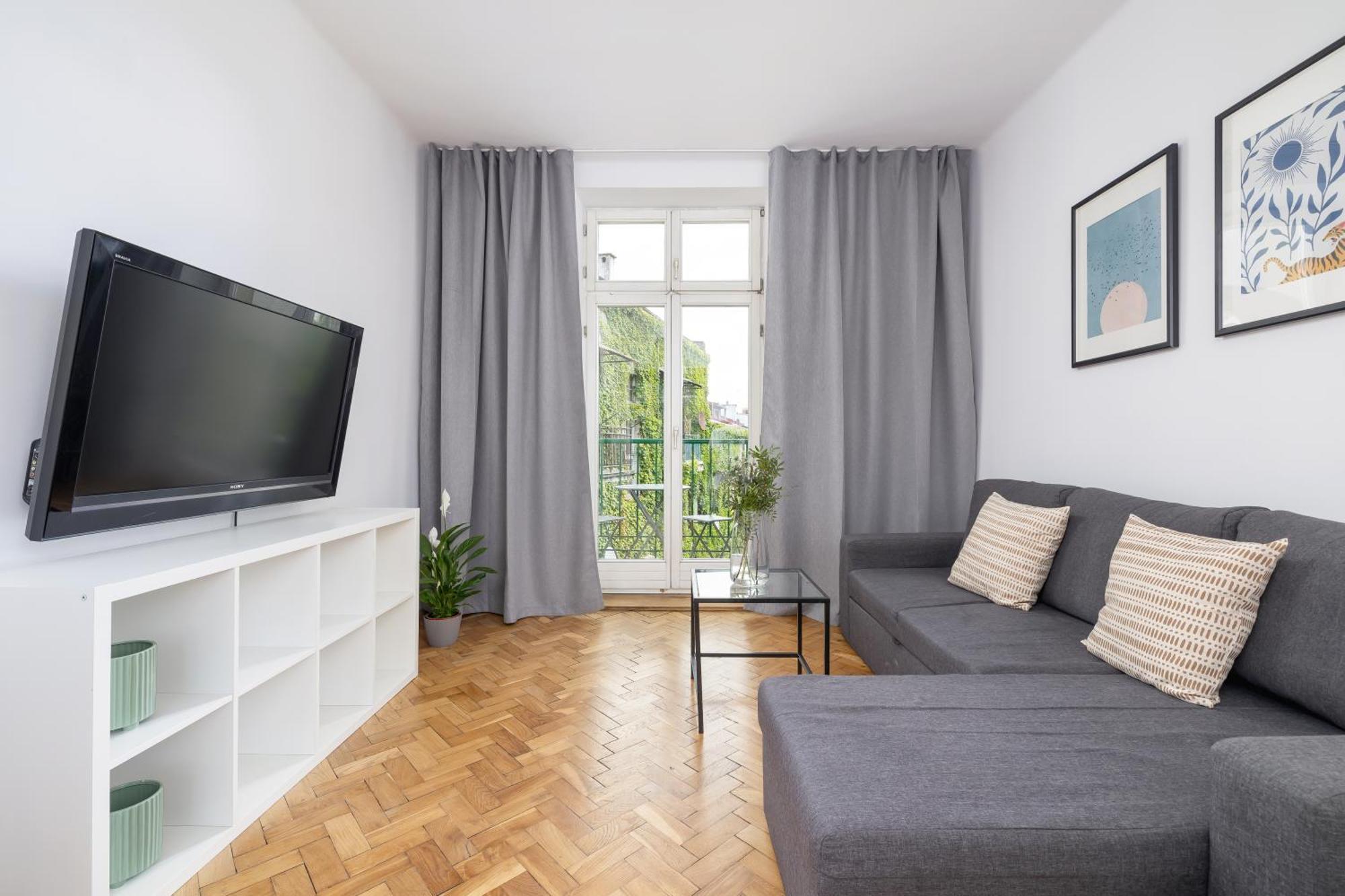1-Bedroom Apartment With Balcony - Dluga 65 Cracovia Esterno foto