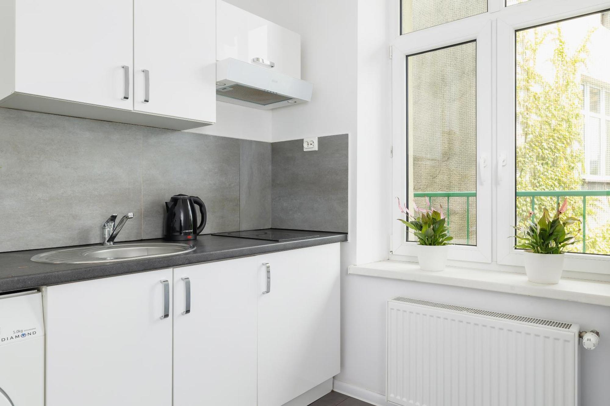 1-Bedroom Apartment With Balcony - Dluga 65 Cracovia Esterno foto