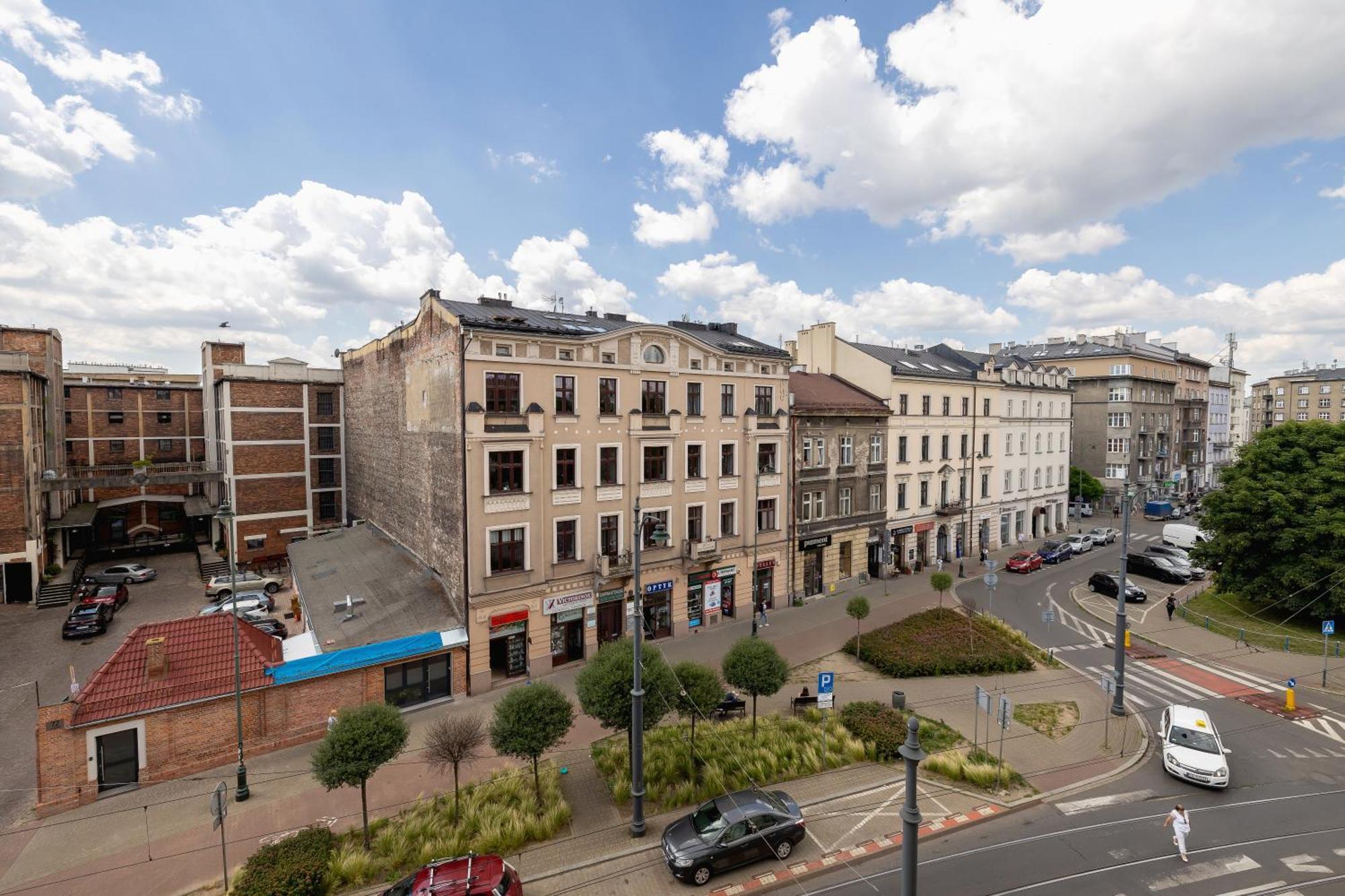 1-Bedroom Apartment With Balcony - Dluga 65 Cracovia Esterno foto